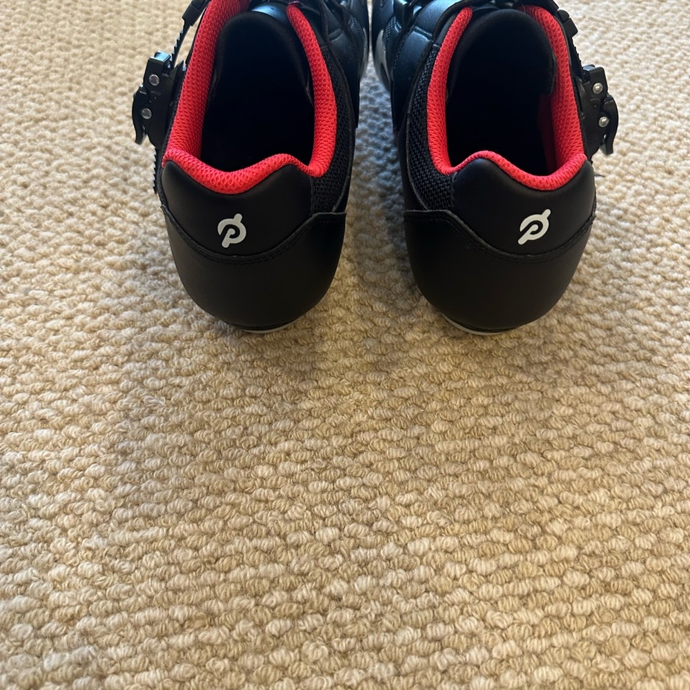 Peloton Black Cycling Shoes - Picture 3 of 4